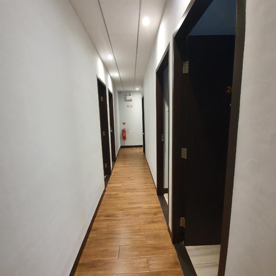 Hotel Circle One Palembang Exterior foto